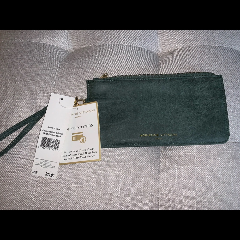 Brand New Adrienne Vittadini wristlet
